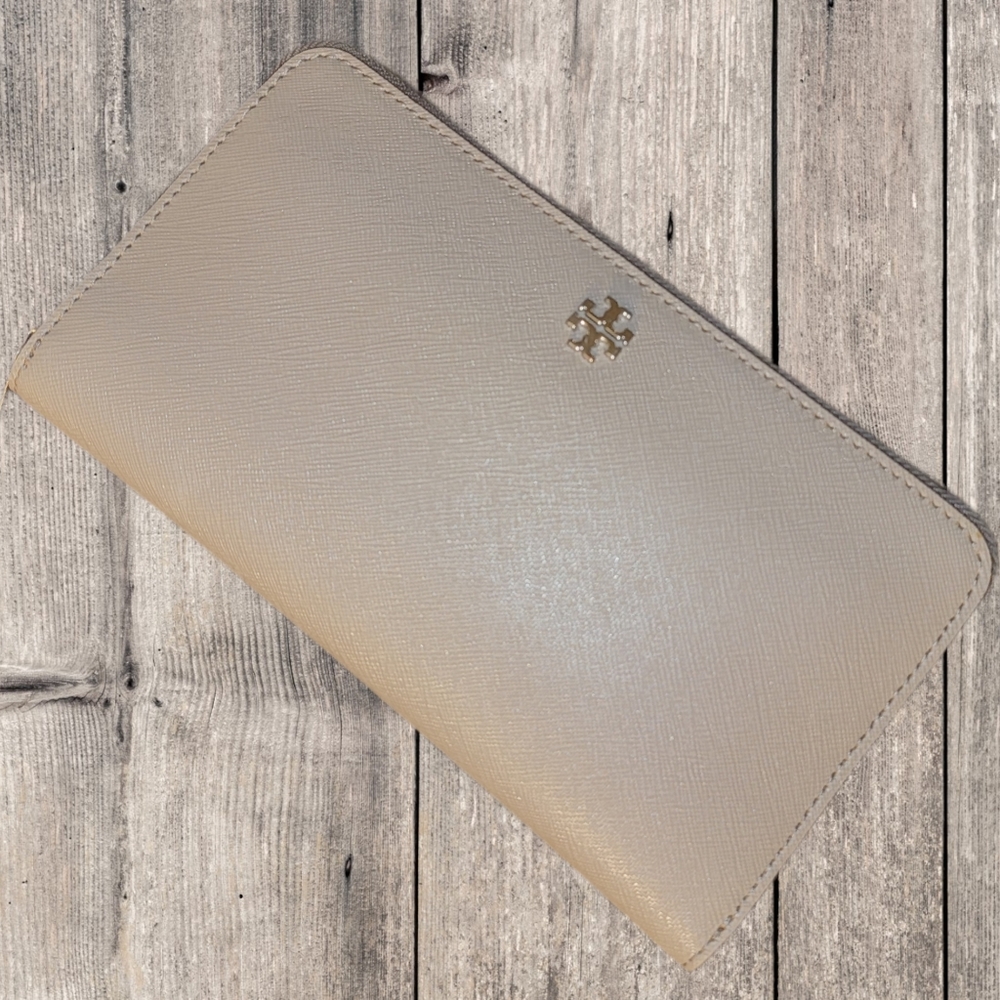 New Tory Burch continental wallet